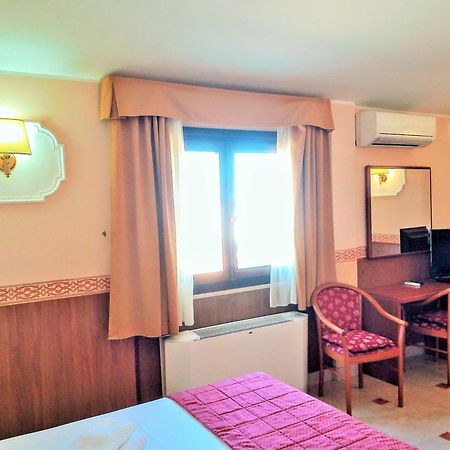 Hotel Riviera Fiumicino Exterior photo